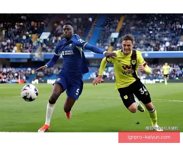 贾登·桑乔在英超再次展现球技，助力球队逆转胜利状态回暖