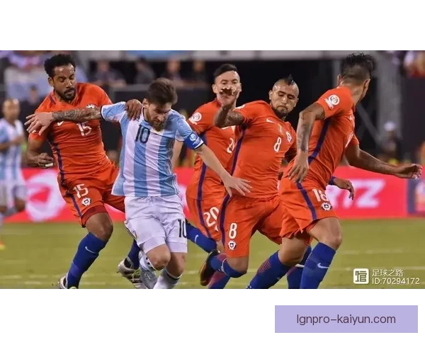 加拉塔萨雷主帅风格持续引发战术分析与讨论