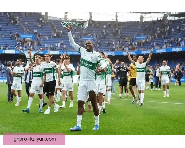 莱万特主帅战术风格解析：近期带队表现稳健场控制